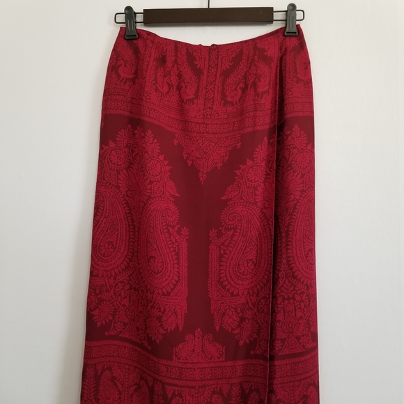 Talbots Red 100% Silk Printed Midi Skirt Size 2P - Picture 2 of 6